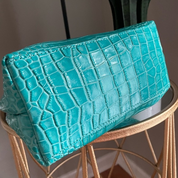 Patricia Nash 10th Anniversary Aqua Croc Embossed Bag - Picture 5 of 11